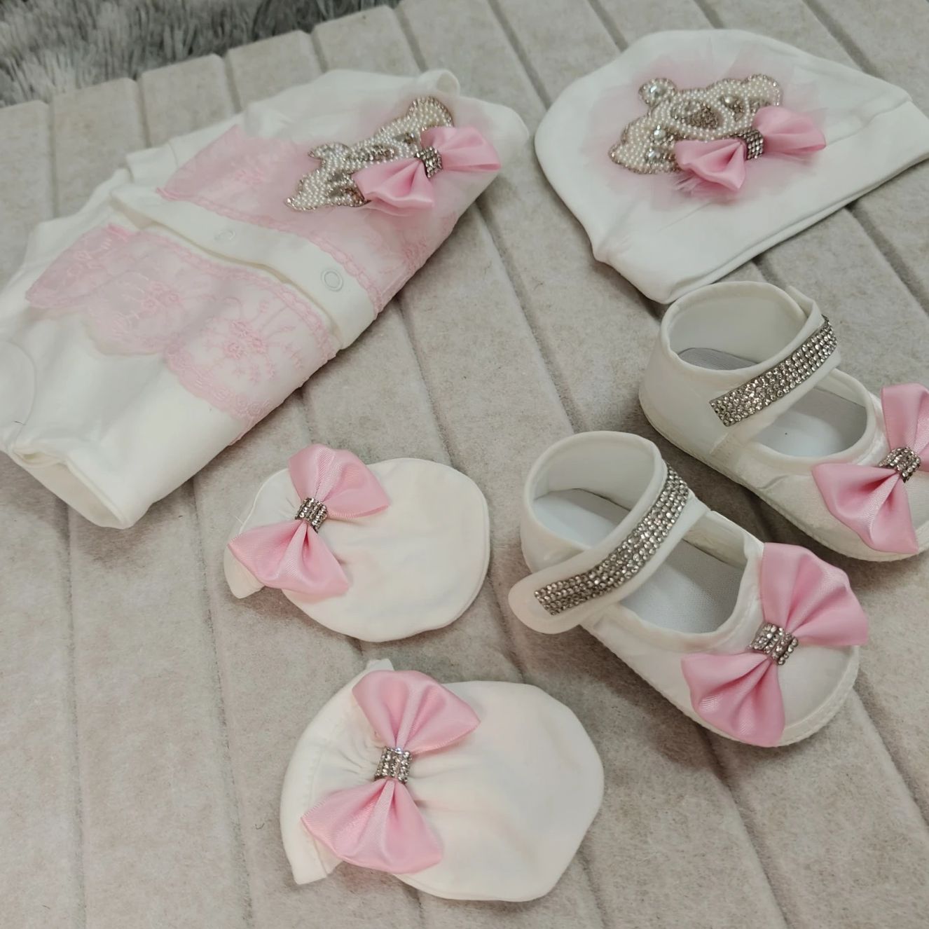 Welcome Home Baby Romper Mitte - Baby Nursery Pink reseña y precio